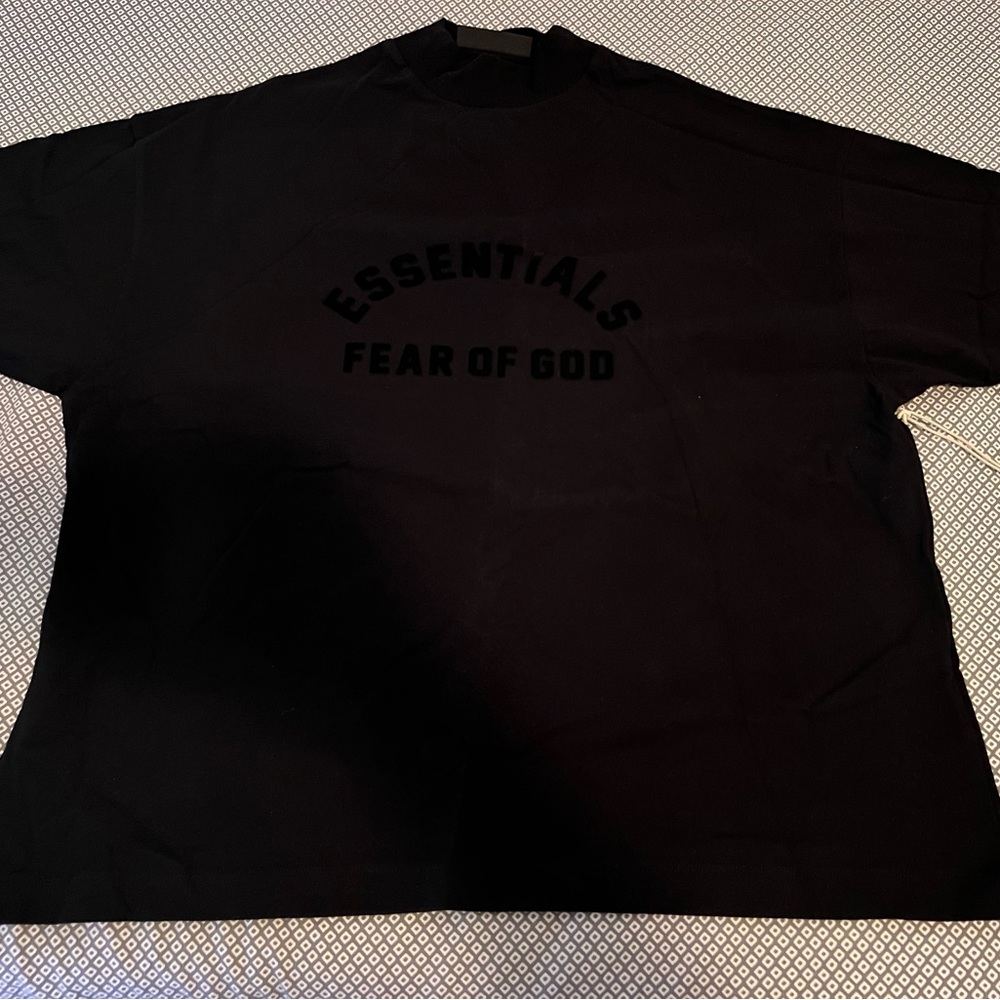 Brand new!!! 🚨 essentials fear of god t shirt, black,